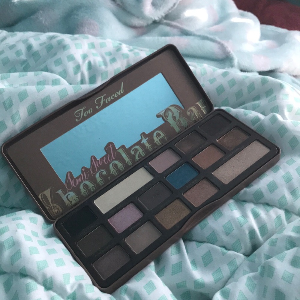 TOO FACED SEMI SWEET PALETTE